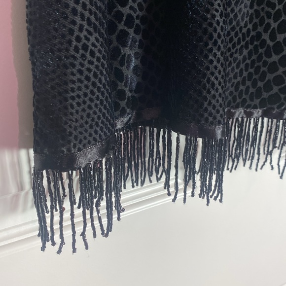 ASTR Fringed Beaded Burnout Velvet Crop Tank Top, flocked snakeskin - Picture 5 of 13